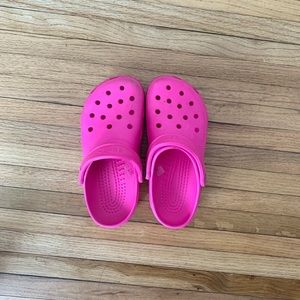 Women’s pink crocs EUC size 7